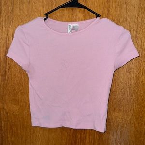 Shot sleeve h&m shirt in the color baby pink